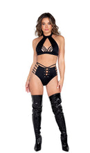 Load image into Gallery viewer, 3980 - Strappy Ring Detailed High Waisted Shorts
